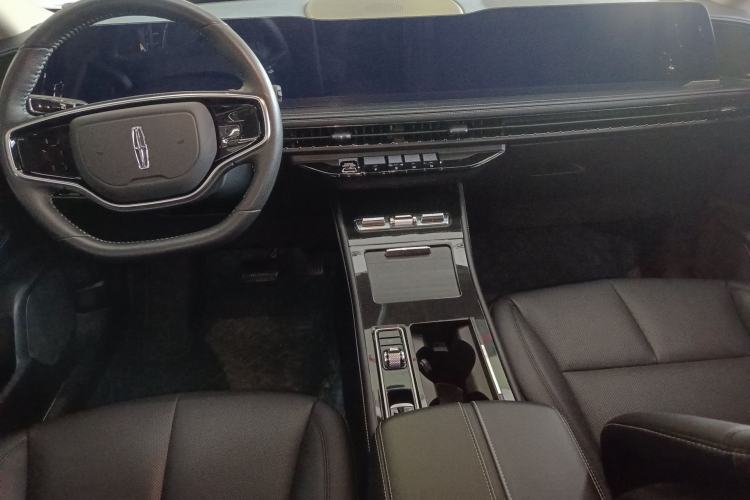 Used Lincoln Corsair 2023 2.0T Two-Wheel Drive Luxury Edition Center Console