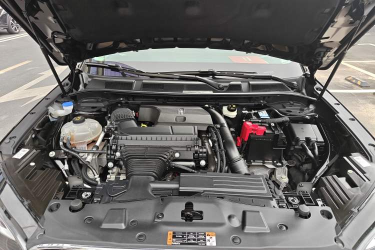 Used Lincoln Corsair 2023 2.0T Two-Wheel Drive Luxury Edition Engine Bay