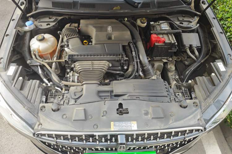 Used Lincoln Corsair 2023 2.0T Two-Wheel-Drive Luxury Edition Engine Bay