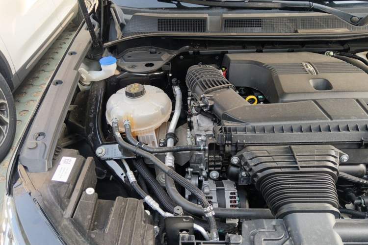 Used Lincoln Corsair 2023 2.0T Two-Wheel Drive Luxury Edition Engine Bay Right