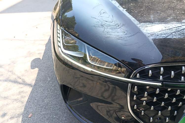 Used Lincoln Corsair 2023 2.0T Two-Wheel-Drive Luxury Edition Exterior 5