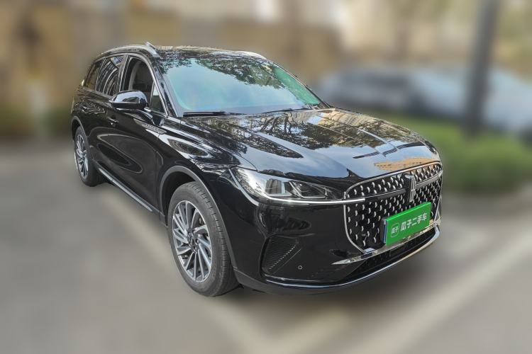Used Lincoln Corsair 2023 2.0T Two-Wheel-Drive Luxury Edition Front Right 45 Deg