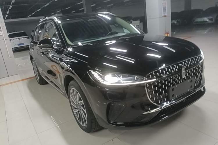 Used Lincoln Corsair 2023 2.0T Two-Wheel Drive Luxury Edition Front Right 45 Deg