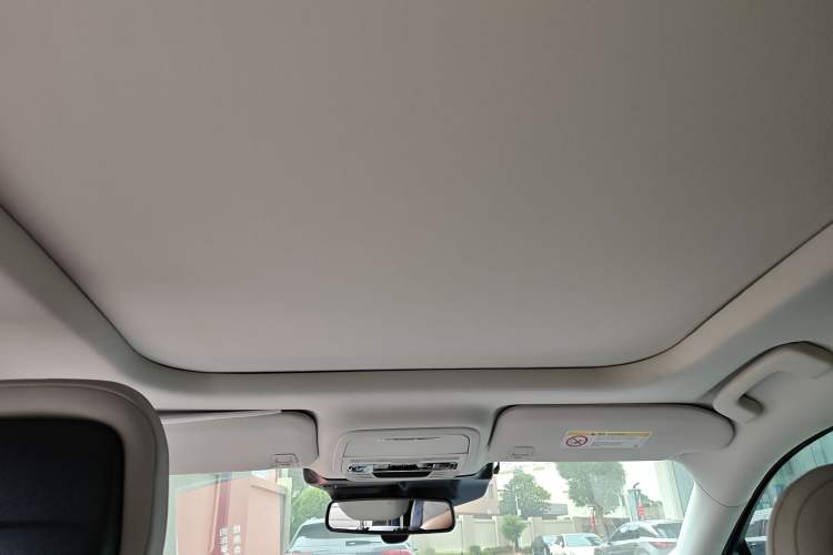 Used Lincoln Corsair 2023 2.0T Two-Wheel Drive Luxury Edition Headliner