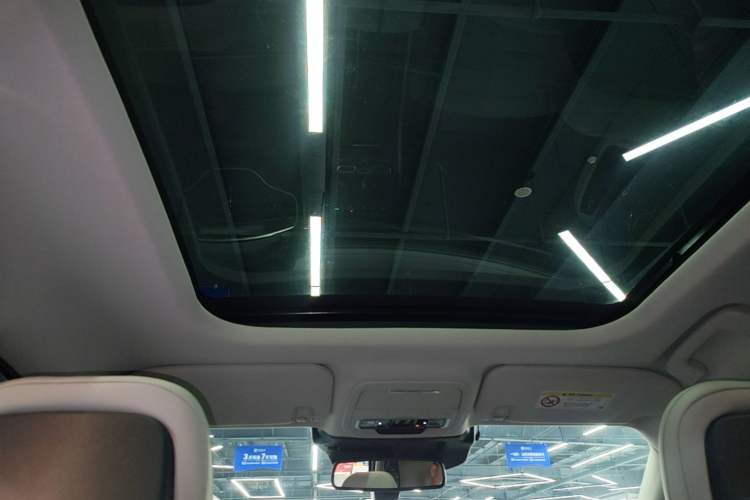 Used Lincoln Corsair 2023 2.0T Two-Wheel Drive Luxury Edition Headliner