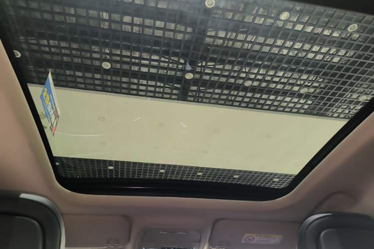 Used Lincoln Corsair 2023 2.0T Two-Wheel Drive Luxury Edition Headliner