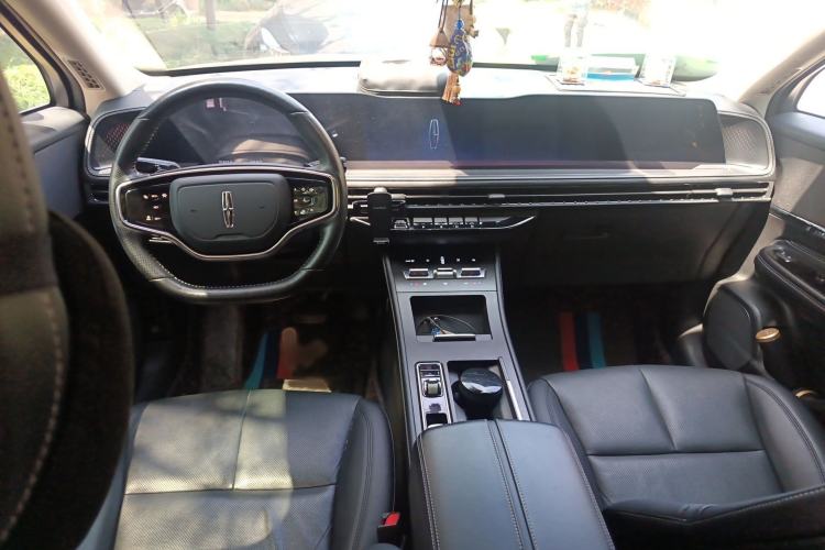 Used Lincoln Corsair 2023 2.0T Two-Wheel-Drive Luxury Edition Interior 2