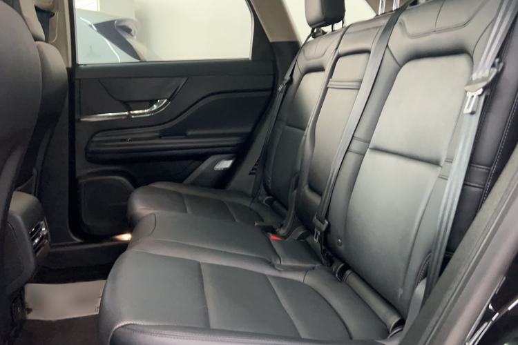 Used Lincoln Corsair 2023 2.0T Two-Wheel-Drive Luxury Edition Interior 5