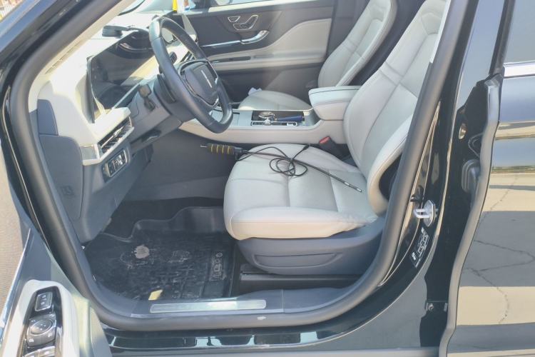 Used Lincoln Corsair 2023 2.0T Two-Wheel Drive Luxury Edition Left Front Seat