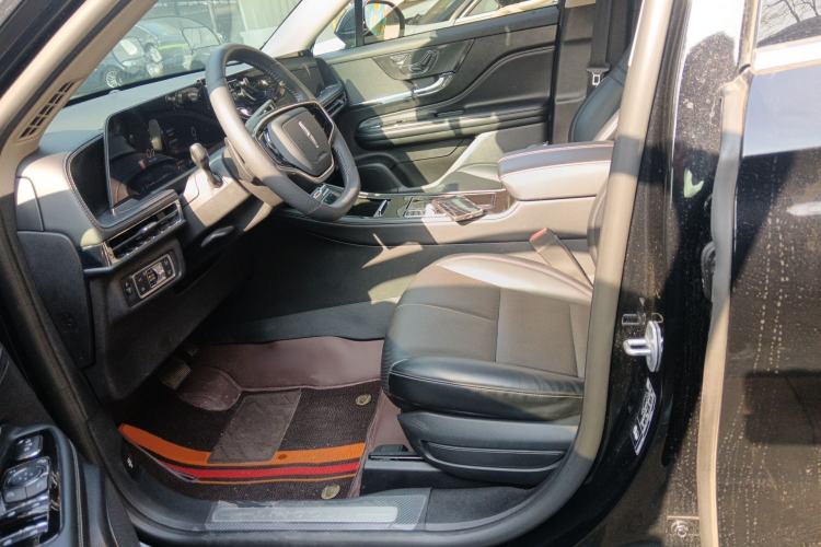 Used Lincoln Corsair 2023 2.0T Two-Wheel Drive Luxury Edition Left Front Seat