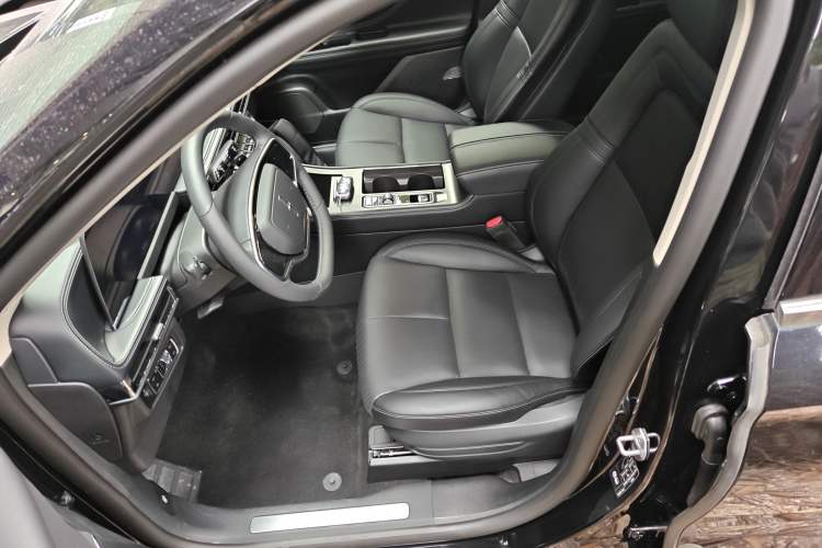 Used Lincoln Corsair 2023 2.0T Two-Wheel Drive Luxury Edition Left Front Seat