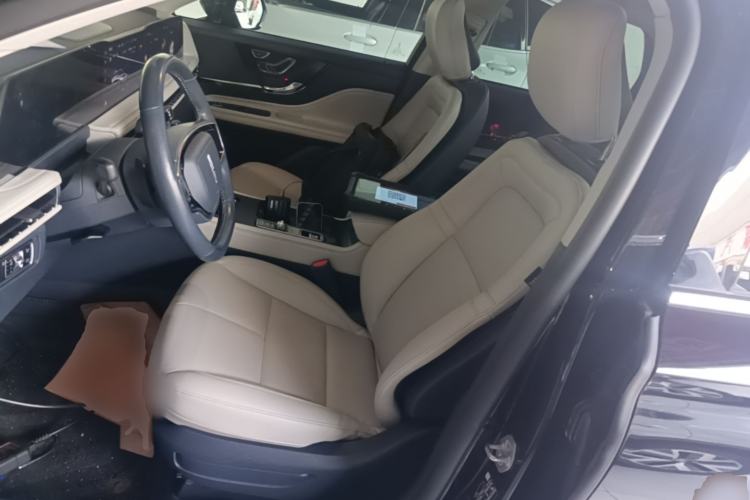 Used Lincoln Corsair 2023 2.0T Two-Wheel Drive Luxury Edition Left Front Seat