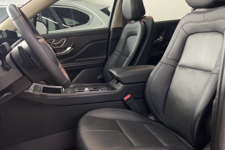 Used Lincoln Corsair 2023 2.0T Two-Wheel-Drive Luxury Edition Left Front Seat