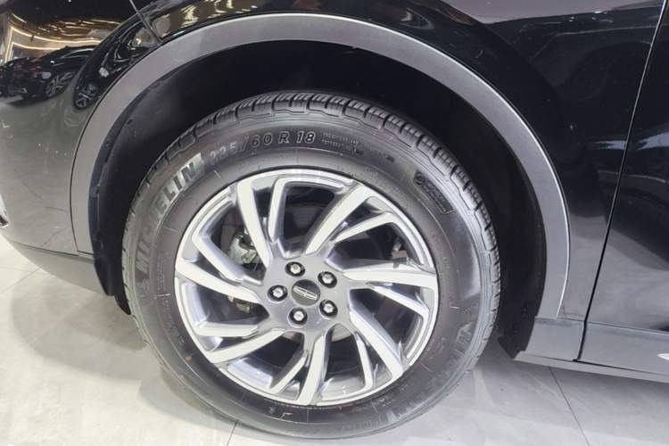 Used Lincoln Corsair 2023 2.0T Two-Wheel Drive Luxury Edition Left Front Wheel Hub