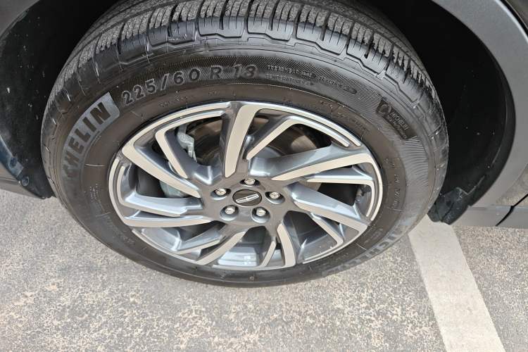 Used Lincoln Corsair 2023 2.0T Two-Wheel Drive Luxury Edition Left Front Wheel Hub