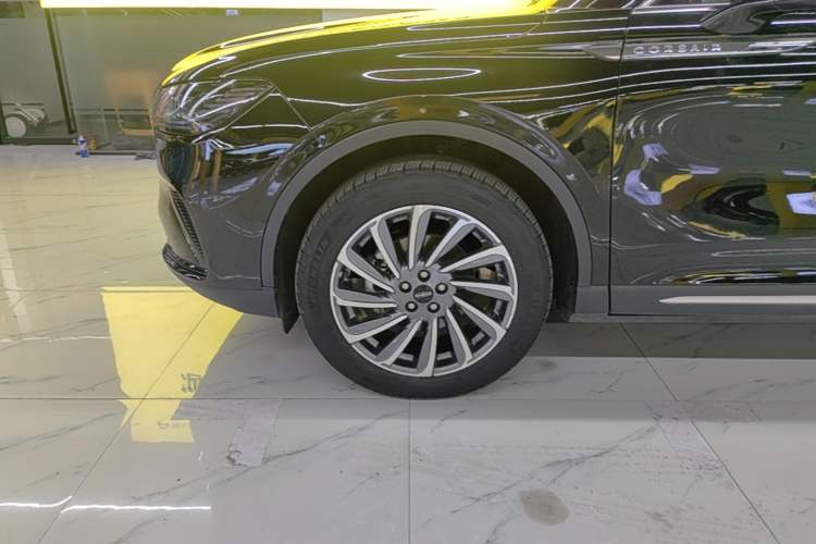 Used Lincoln Corsair 2023 2.0T Two-Wheel-Drive Luxury Edition Left Front Wheel Hub