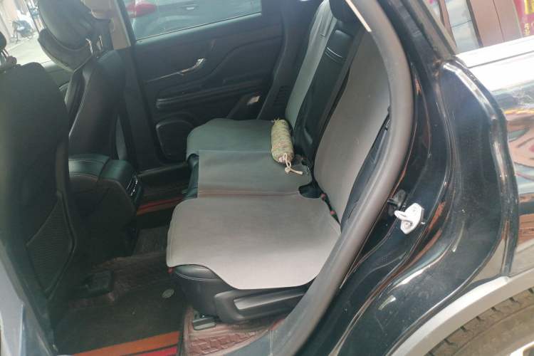 Used Lincoln Corsair 2023 2.0T Two-Wheel Drive Luxury Edition Left Rear Seat