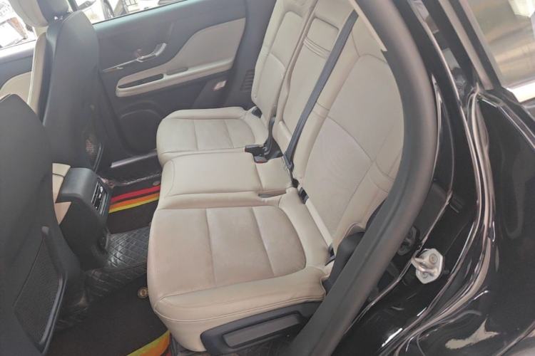 Used Lincoln Corsair 2023 2.0T Two-Wheel Drive Luxury Edition Left Rear Seat