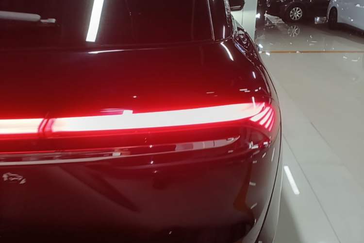 Used Lincoln Corsair 2023 2.0T Two-Wheel Drive Luxury Edition Right Rear Taillight