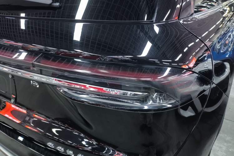 Used Lincoln Corsair 2023 2.0T Two-Wheel Drive Luxury Edition Right Rear Taillight