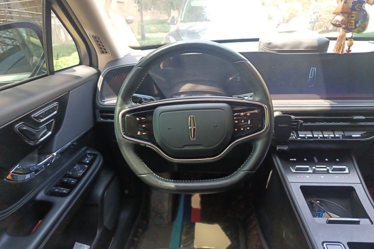 Used Lincoln Corsair 2023 2.0T Two-Wheel-Drive Luxury Edition Steering Wheel