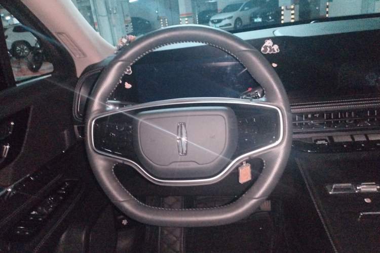 Used Lincoln Corsair 2023 2.0T Two-Wheel Drive Luxury Edition Steering Wheel