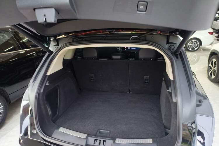 Used Lincoln Corsair 2023 2.0T Two-Wheel Drive Luxury Edition Trunk