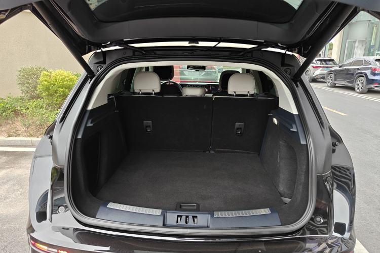 Used Lincoln Corsair 2023 2.0T Two-Wheel Drive Luxury Edition Trunk