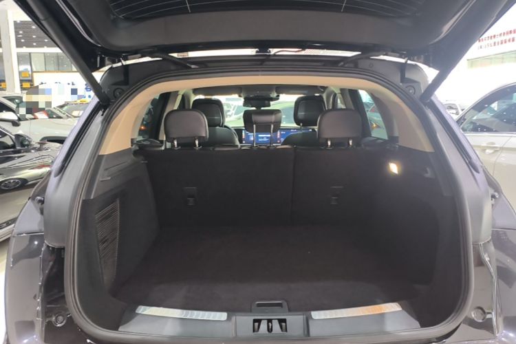 Used Lincoln Corsair 2023 2.0T Two-Wheel Drive Luxury Edition Trunk