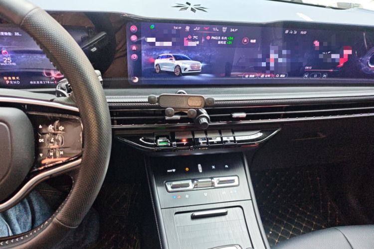 Used Lincoln Corsair 2023 2.0T Two-Wheel Drive Luxury Edition Audio And AC Panel