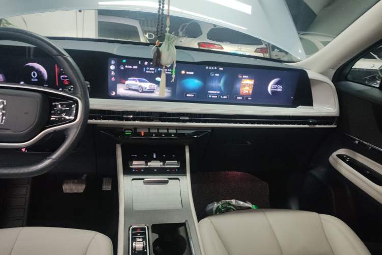 Used Lincoln Corsair 2023 2.0T Two-Wheel Drive Luxury Edition Audio And AC Panel