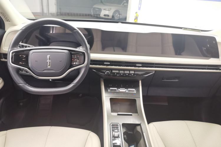 Used Lincoln Corsair 2023 2.0T Two-Wheel Drive Luxury Edition Center Console