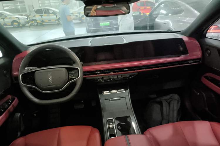 Used Lincoln Corsair 2023 2.0T Four-Wheel Drive Luxury Edition Center Console
