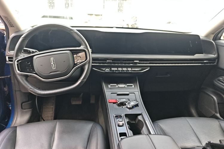 Used Lincoln Corsair 2023 2.0T Four-Wheel Drive Luxury Edition Center Console