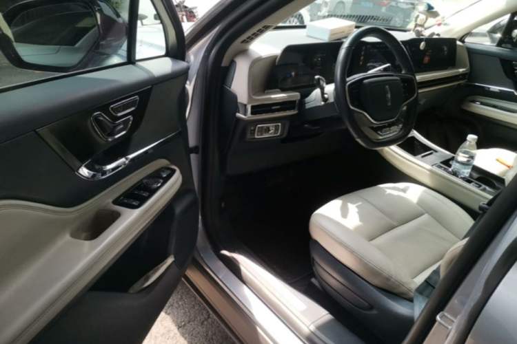 Used Lincoln Corsair 2023 2.0T Two-Wheel-Drive Luxury Edition Driver Seat