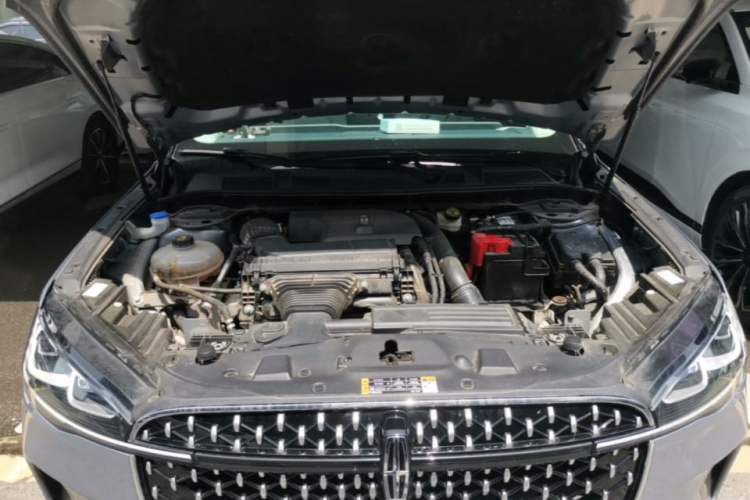 Used Lincoln Corsair 2023 2.0T Two-Wheel-Drive Luxury Edition Engine Bay