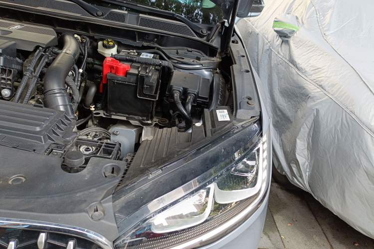 Used Lincoln Corsair 2023 2.0T Two-Wheel-Drive Luxury Edition Engine Bay Left