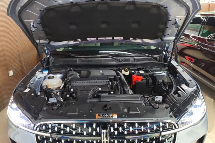 Used Lincoln Corsair 2023 2.0T Two-Wheel Drive Luxury Edition Engine Bay