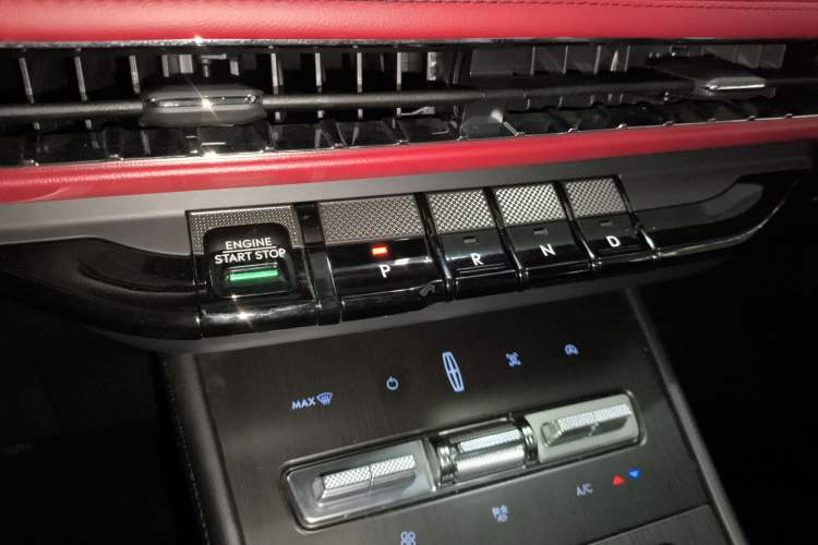 Used Lincoln Corsair 2023 2.0T Four-Wheel Drive Luxury Edition Gear Lever