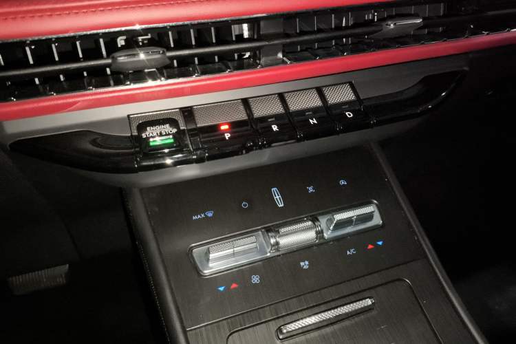 Used Lincoln Corsair 2023 2.0T Four-Wheel Drive Luxury Edition Gear Lever