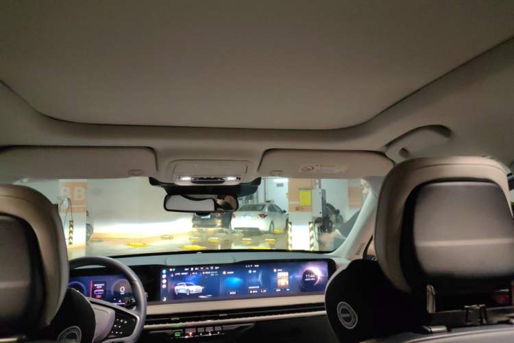 Used Lincoln Corsair 2023 2.0T Two-Wheel Drive Luxury Edition Headliner