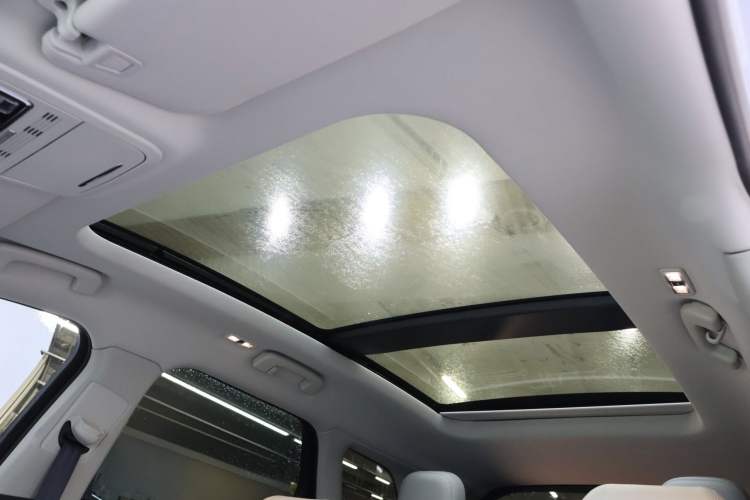 Used Lincoln Corsair 2023 2.0T Two-Wheel-Drive Luxury Edition Headliner