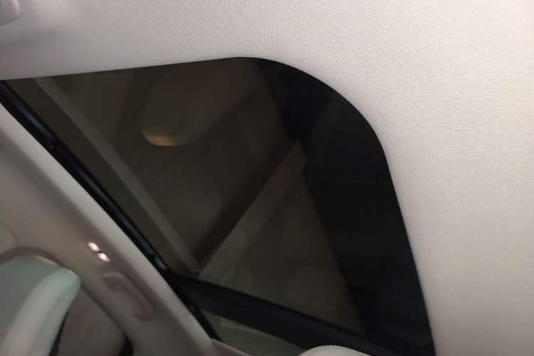 Used Lincoln Corsair 2023 2.0T Two-Wheel Drive Luxury Edition Headliner