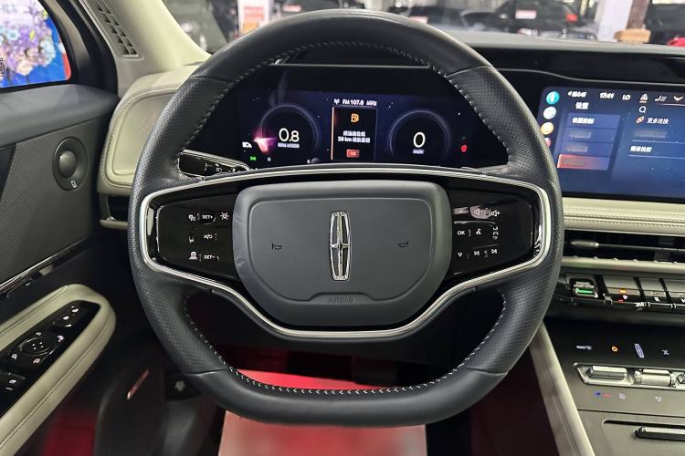 Used Lincoln Corsair 2023 2.0T All-Wheel-Drive Prestige Version Interior 3
