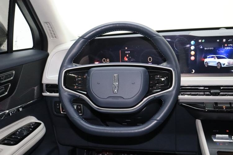 Used Lincoln Corsair 2023 2.0T Two-Wheel-Drive Luxury Edition Interior 3
