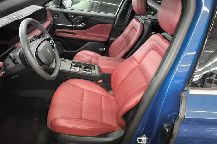 Used Lincoln Corsair 2023 2.0T Four-Wheel Drive Luxury Edition Left Front Seat