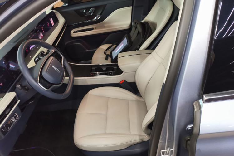 Used Lincoln Corsair 2023 2.0T Two-Wheel Drive Luxury Edition Left Front Seat