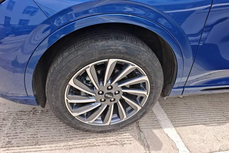Used Lincoln Corsair 2023 2.0T Four-Wheel Drive Luxury Edition Left Front Wheel Hub
