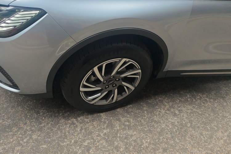 Used Lincoln Corsair 2023 2.0T Two-Wheel Drive Luxury Edition Left Front Wheel Hub