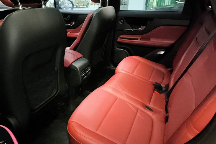 Used Lincoln Corsair 2023 2.0T Four-Wheel Drive Luxury Edition Left Rear Seat